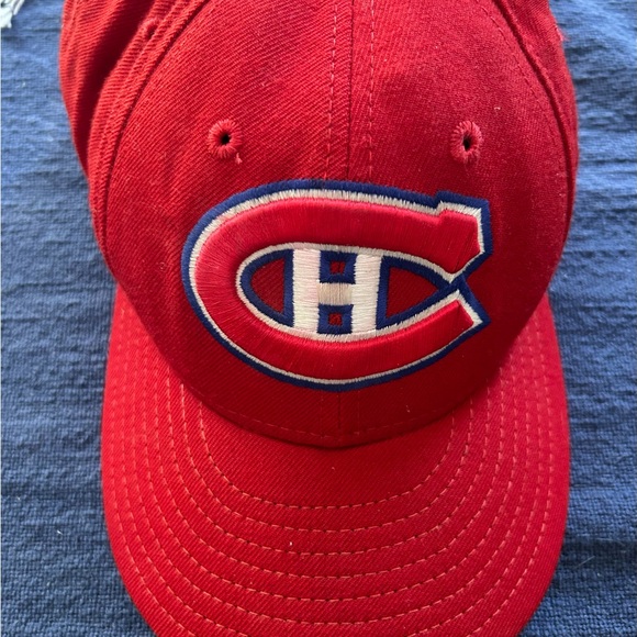 NHL Team Caps - Lot of 10 Plus One Gongshow Hat - Picture 6 of 15